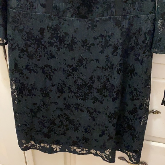 Simply Vera Wang Lace Dress Sheet Sleeve in Black - Picture 5 of 9